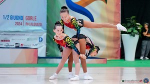 aili   arrigoni   triangeli movida tr sfe06855a copia simone ferraro ph